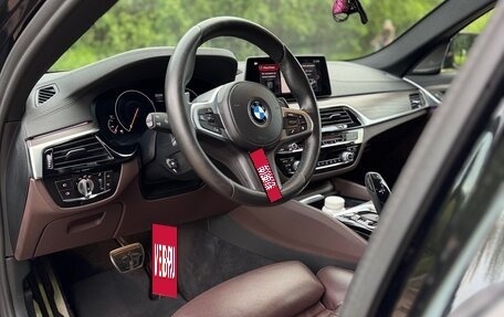 BMW 5 серия, 2018 год, 4 300 000 рублей, 13 фотография