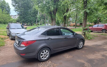Hyundai Solaris II рестайлинг, 2013 год, 380 000 рублей, 3 фотография