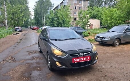 Hyundai Solaris II рестайлинг, 2013 год, 380 000 рублей, 6 фотография