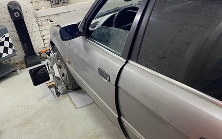 BMW 5 серия, 1988 год, 300 000 рублей, 4 фотография