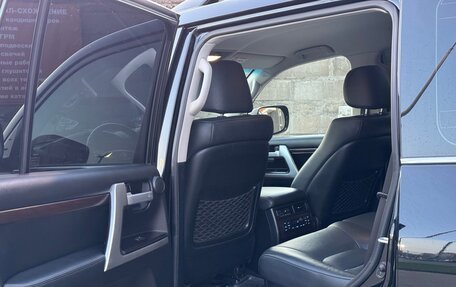 Toyota Land Cruiser 200, 2018 год, 6 380 000 рублей, 9 фотография