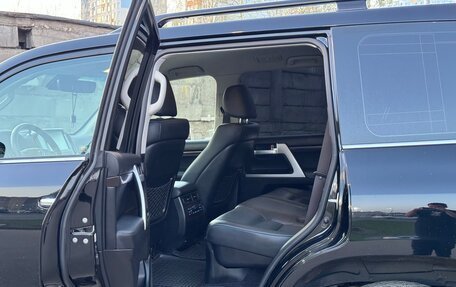 Toyota Land Cruiser 200, 2018 год, 6 380 000 рублей, 10 фотография