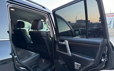 Toyota Land Cruiser 200, 2018 год, 6 380 000 рублей, 13 фотография