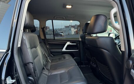 Toyota Land Cruiser 200, 2018 год, 6 380 000 рублей, 12 фотография