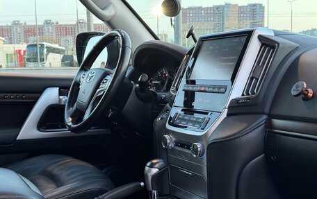 Toyota Land Cruiser 200, 2018 год, 6 380 000 рублей, 15 фотография