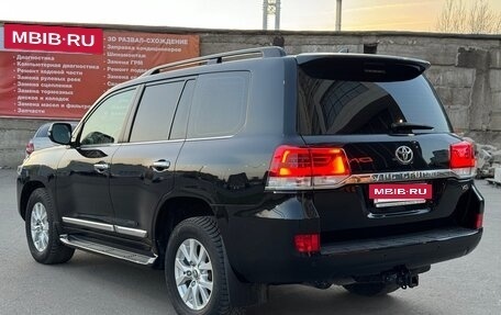 Toyota Land Cruiser 200, 2018 год, 6 380 000 рублей, 6 фотография