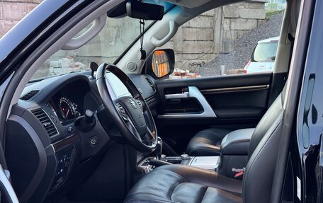 Toyota Land Cruiser 200, 2018 год, 6 380 000 рублей, 19 фотография