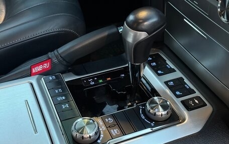 Toyota Land Cruiser 200, 2018 год, 6 380 000 рублей, 16 фотография
