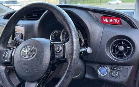 Toyota Vitz, 2017 год, 1 300 000 рублей, 9 фотография
