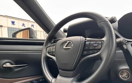 Lexus ES VII, 2022 год, 2 990 000 рублей, 15 фотография