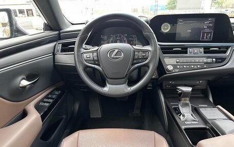 Lexus ES VII, 2022 год, 2 990 000 рублей, 22 фотография