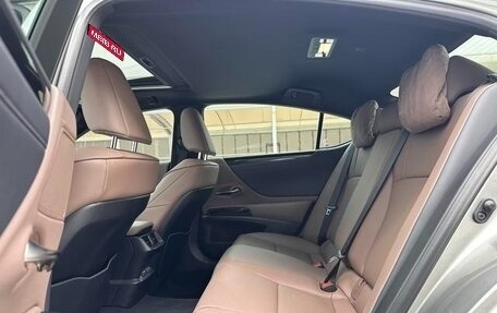 Lexus ES VII, 2022 год, 2 990 000 рублей, 19 фотография