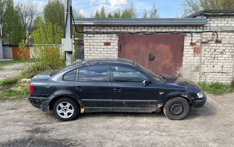 Volkswagen Passat B5+ рестайлинг, 1997 год, 119 000 рублей, 4 фотография
