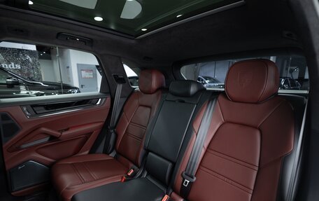 Porsche Cayenne III, 2025 год, 23 990 000 рублей, 28 фотография
