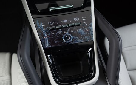 Porsche Cayenne III, 2025 год, 16 390 000 рублей, 18 фотография