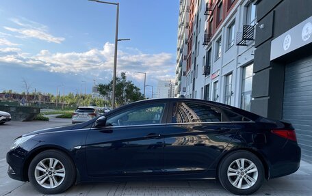 Hyundai Sonata VI, 2010 год, 1 100 000 рублей, 5 фотография