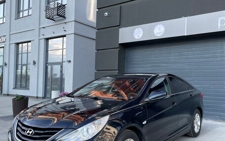 Hyundai Sonata VI, 2010 год, 1 100 000 рублей, 2 фотография
