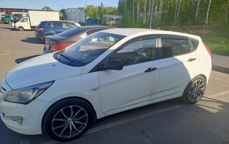 Hyundai Solaris II рестайлинг, 2015 год, 500 000 рублей, 14 фотография