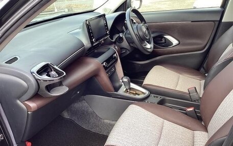 Toyota Yaris Cross, 2021 год, 1 750 444 рублей, 37 фотография