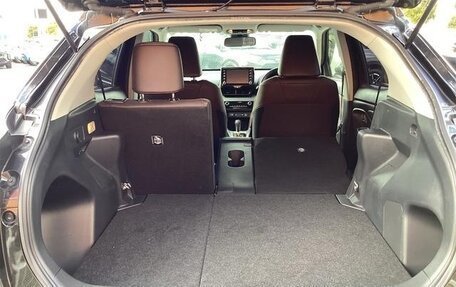 Toyota Yaris Cross, 2021 год, 1 750 444 рублей, 35 фотография