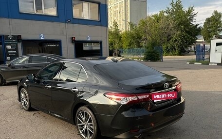 Toyota Camry, 2022 год, 3 150 000 рублей, 10 фотография