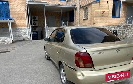 Toyota Platz, 2001 год, 270 000 рублей, 6 фотография