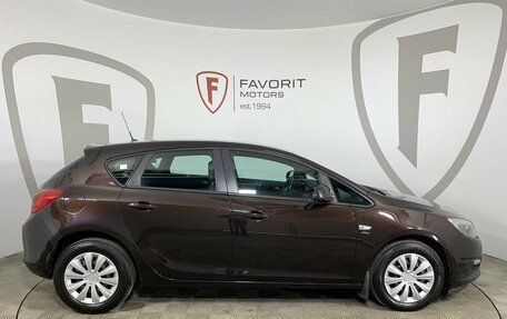 Opel Astra J, 2013 год, 749 000 рублей, 4 фотография