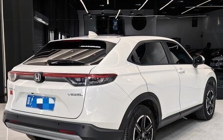 Honda Vezel, 2023 год, 1 967 548 рублей, 4 фотография