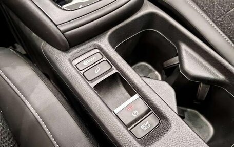 Honda Vezel, 2023 год, 1 967 548 рублей, 9 фотография