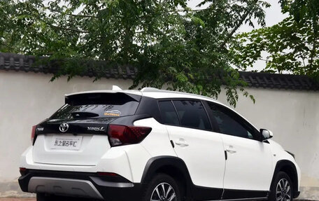 Toyota Yaris, 2022 год, 1 195 027 рублей, 7 фотография