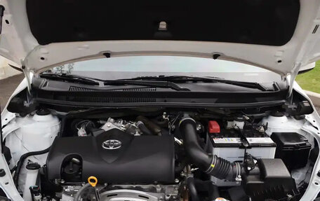 Toyota Yaris, 2022 год, 1 195 027 рублей, 13 фотография