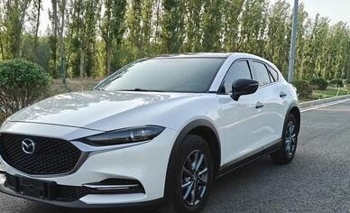 Mazda CX-4, 2022 год, 1 875 548 рублей, 3 фотография