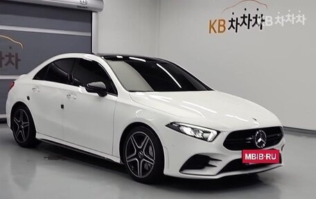 Mercedes-Benz A-Класс AMG, 2022 год, 3 700 000 рублей, 4 фотография