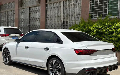 Audi A4, 2021 год, 2 275 000 рублей, 5 фотография