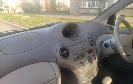 Toyota Platz, 2001 год, 515 000 рублей, 4 фотография