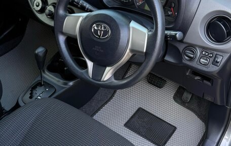 Toyota Vitz, 2014 год, 800 000 рублей, 7 фотография