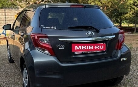 Toyota Vitz, 2014 год, 800 000 рублей, 2 фотография