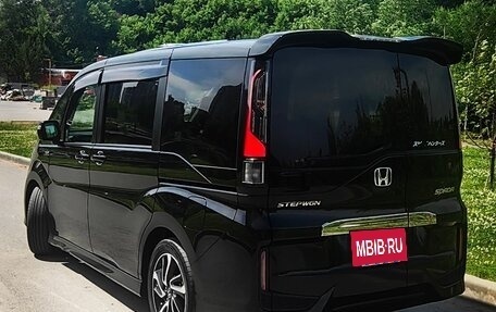Honda Stepwgn IV, 2017 год, 2 059 000 рублей, 3 фотография