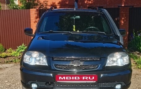Chevrolet Niva I рестайлинг, 2016 год, 695 000 рублей, 2 фотография