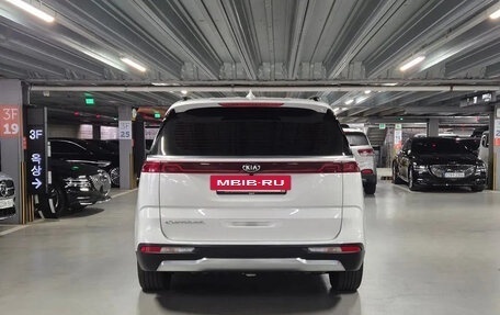 KIA Carnival III, 2021 год, 2 260 000 рублей, 5 фотография