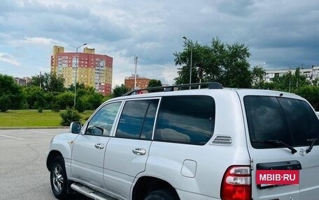 Toyota Land Cruiser 100 рестайлинг 2, 2005 год, 1 850 000 рублей, 3 фотография