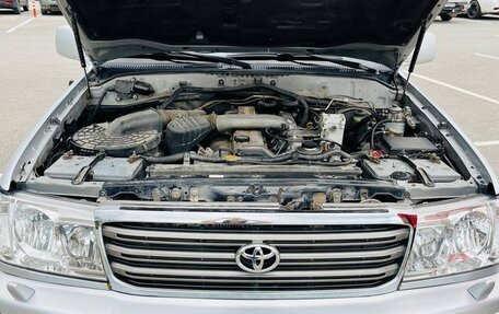 Toyota Land Cruiser 100 рестайлинг 2, 2005 год, 1 850 000 рублей, 9 фотография
