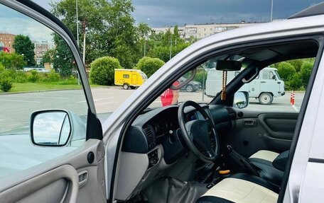 Toyota Land Cruiser 100 рестайлинг 2, 2005 год, 1 850 000 рублей, 11 фотография