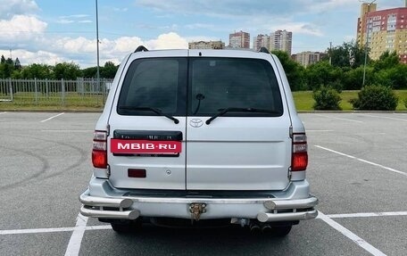 Toyota Land Cruiser 100 рестайлинг 2, 2005 год, 1 850 000 рублей, 8 фотография