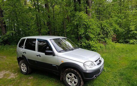 Chevrolet Niva I рестайлинг, 2009 год, 346 000 рублей, 1 фотография