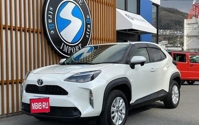 Toyota Yaris Cross, 2022 год, 1 880 000 рублей, 1 фотография