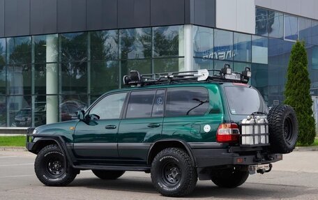 Toyota Land Cruiser 100 рестайлинг 2, 2006 год, 4 500 000 рублей, 10 фотография