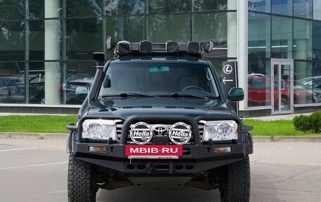 Toyota Land Cruiser 100 рестайлинг 2, 2006 год, 4 500 000 рублей, 2 фотография