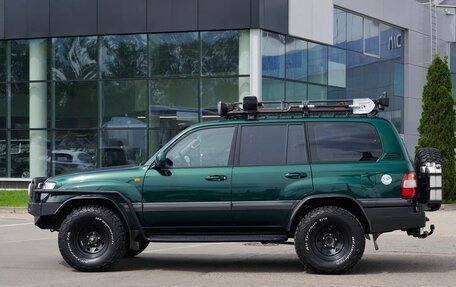 Toyota Land Cruiser 100 рестайлинг 2, 2006 год, 4 500 000 рублей, 11 фотография