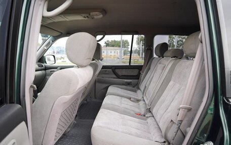 Toyota Land Cruiser 100 рестайлинг 2, 2006 год, 4 500 000 рублей, 31 фотография